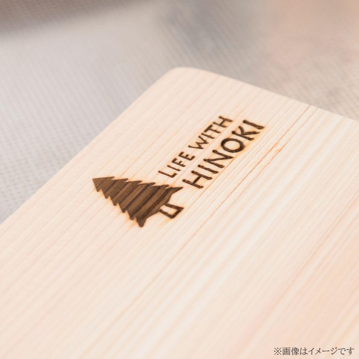 梅沢木材工芸社 東濃桧の自立スタンド式まな板 32×22cm通販通販