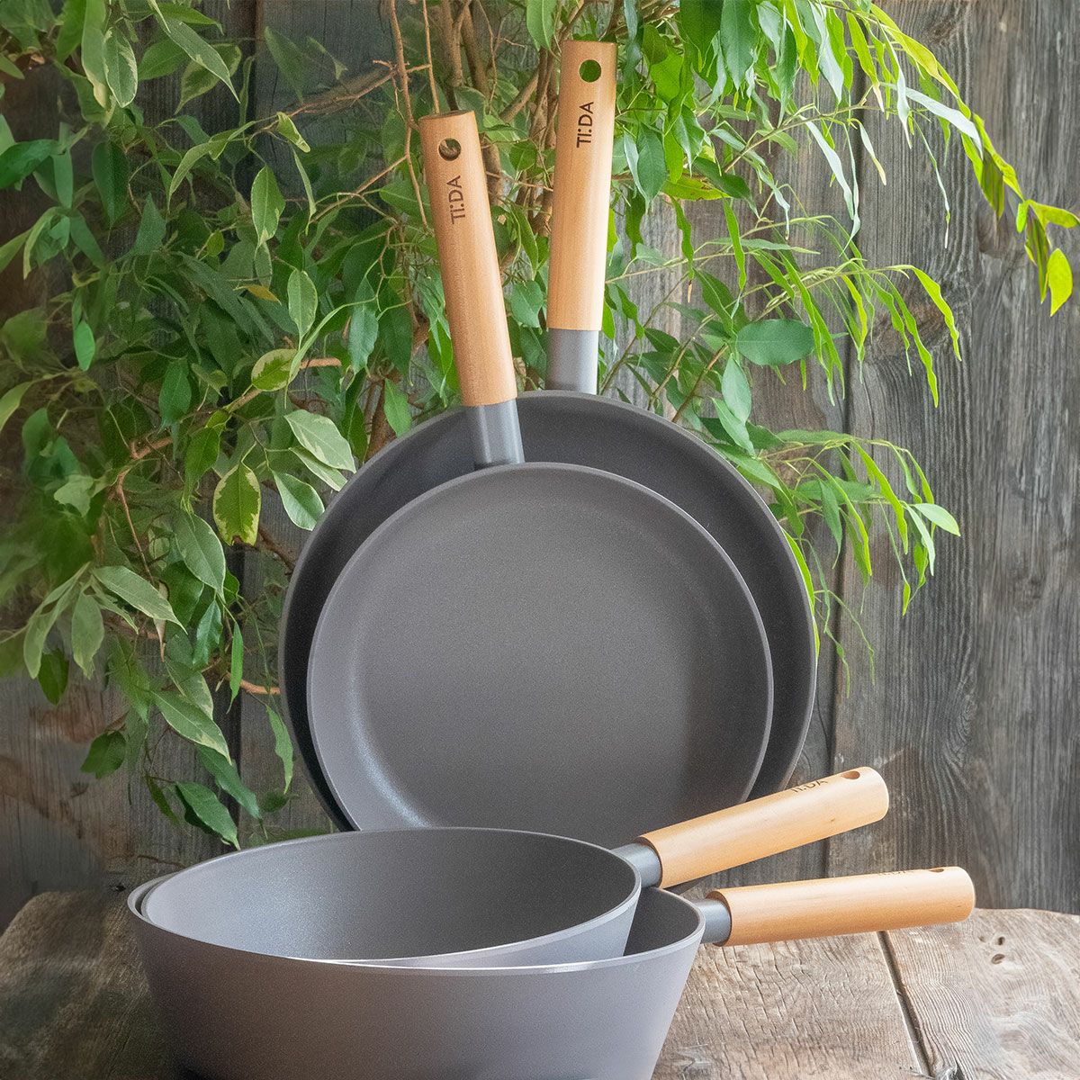 チタン＆ダイヤモンドWコーティングフライパン24cm《公式》キッチン