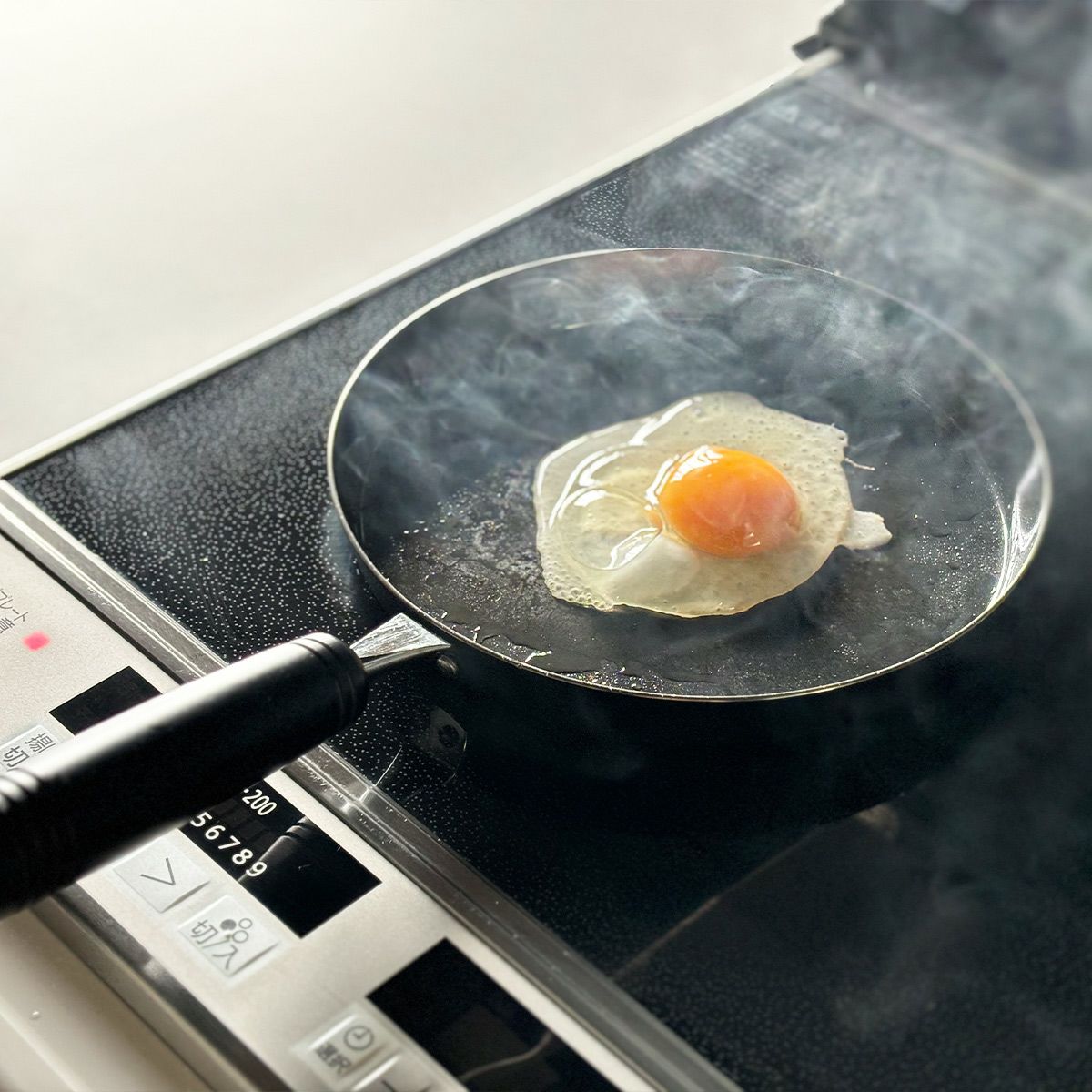 BWS SELECTION 目玉焼きがおいしく焼ける鉄のフライパン《公式