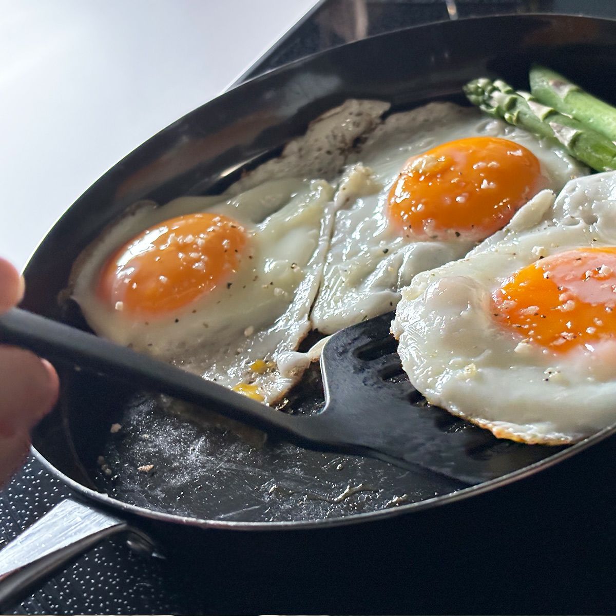 目玉焼きがおいしく焼ける鉄のフライパン ガラス蓋付《公式》キッチン